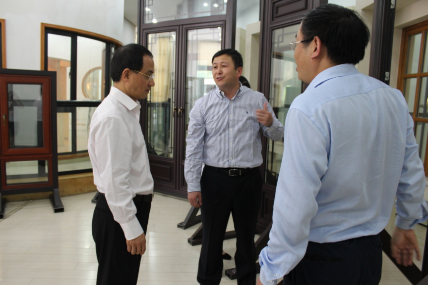 內(nèi)江市委副書記、市長任曉春赴安徽新視野考察