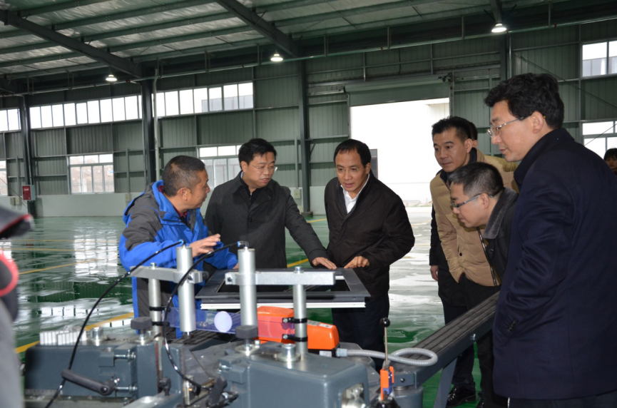 內(nèi)江市委副書記、市長任曉春等領(lǐng)導到我公司調(diào)研